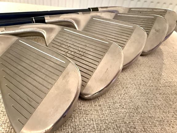 TaylorMade SIM2 Max järnset 5–PW – Ventus 6R – fint skick