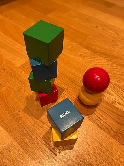 Brio magnetiska träklossar