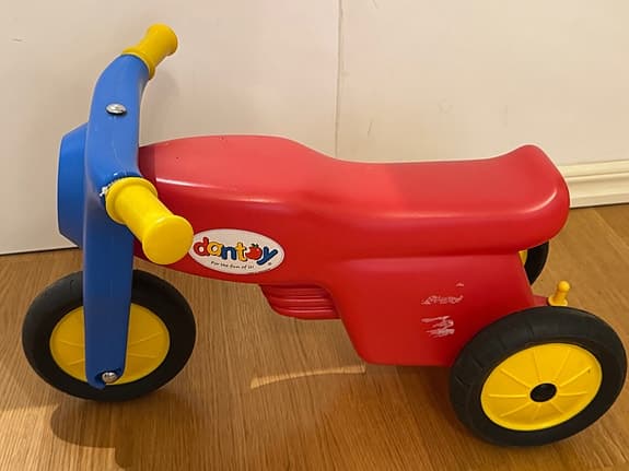 Dantoy motorcykel med gummihjul