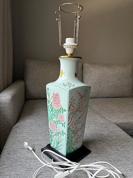 Kaiser porslin bordslampa – handmålad, Barbro Engblom 1976, 65 cm