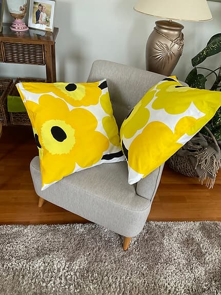 Marimekko kuddfodral gulvit blommig