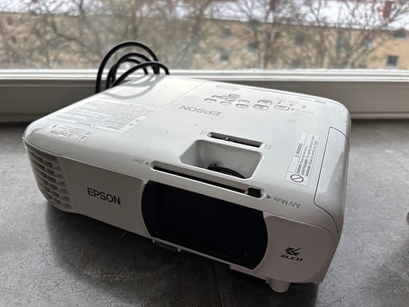 Projektor - Epson EH-TW 610 1080p