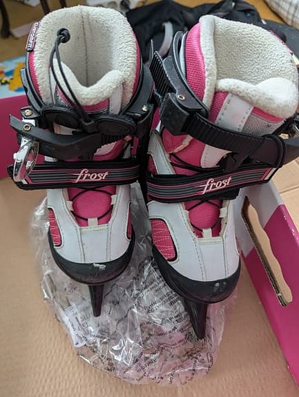 justerbar Frost Flash Jr ishockeyskridskor barn storlek 28-31  svart/vit/rosa
