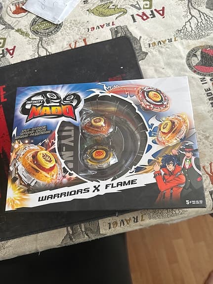 Beyblades två stycken nytt skick helt oöppnat