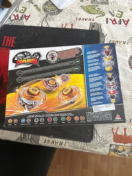 Beyblades två stycken nytt skick helt oöppnat