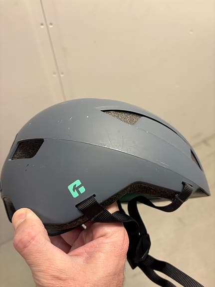 Barnhjälm Lazer med KinetiCore (Stl M / 55-59 cm)