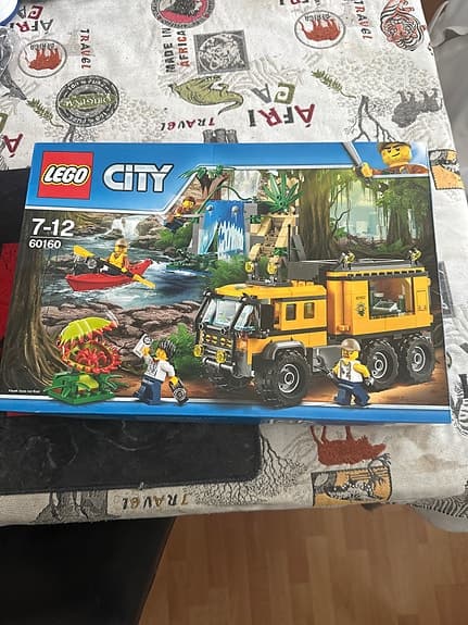 Lego city Jungle mobile Lab
