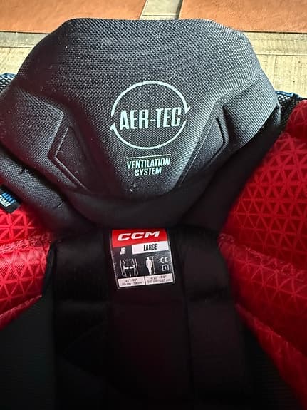 CCM JetSpeed FT6 hockeybyxor junior large blå