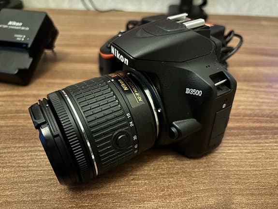 Nikon D3500 systemkamera med zoomobjektiv svart