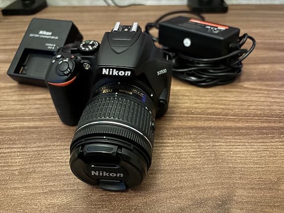 Nikon D3500 systemkamera med zoomobjektiv svart