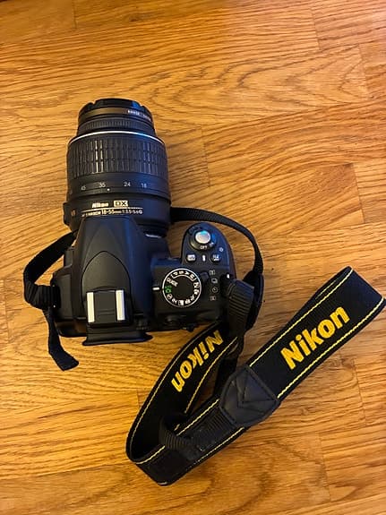 Nikon D3100 + 18–55mm VR – sparsamt använd