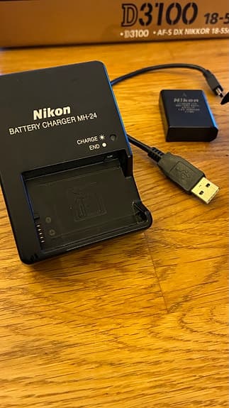 Nikon D3100 + 18–55mm VR – sparsamt använd