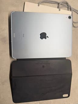 Apple iPad Air ljusblå 4:e gen 64GB wifi+cell inkl. apple smart keyboard