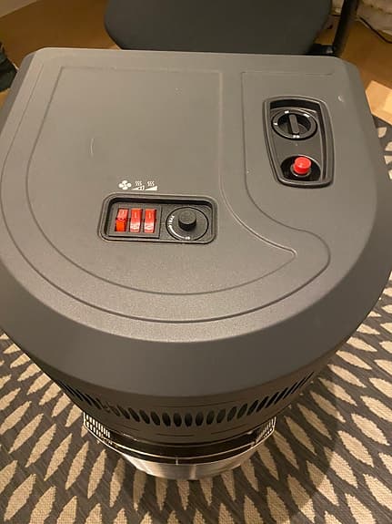 Sunwind gasolkamin svart med elfläkt 4,2 kw