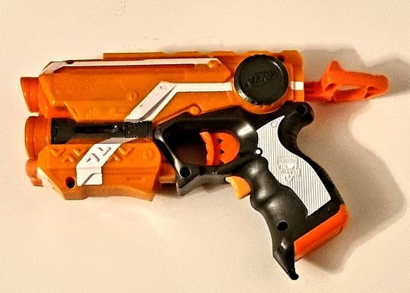 NERF N-Strike Elite Firestrike Blaster / Leksakvapen/ Pistol