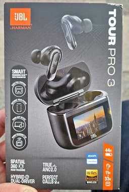 JBL Tour Pro 3