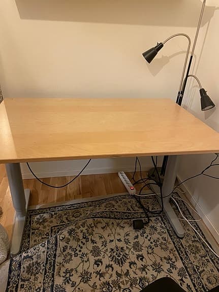 Skrivbord höj och sänkbart