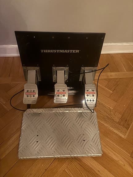 Thrustmaster T500 RS ratt och pedaler - säljs separat
