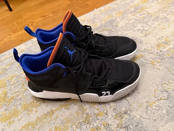 Jordan Stay Loyal 2 basketskor svart blå orange herr