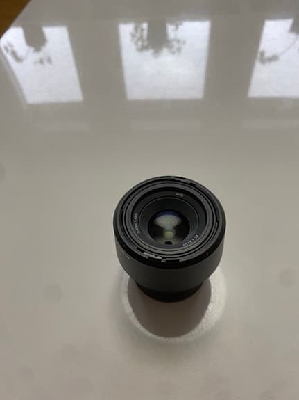 Sony FE 50mm f/1.8 E-mount – fint skick