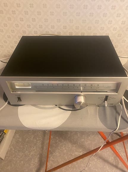 Pioneer stereotuner silver