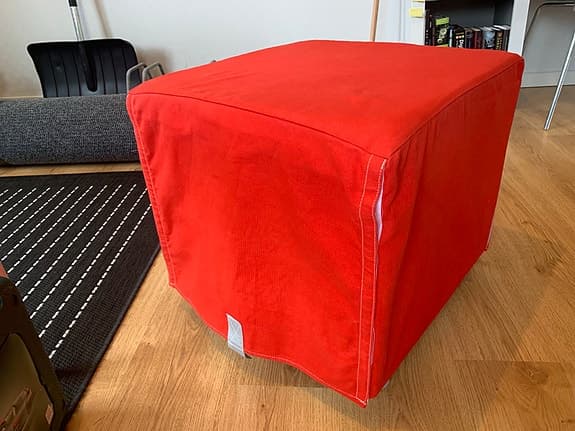 Pall med förvaring (på hjul)