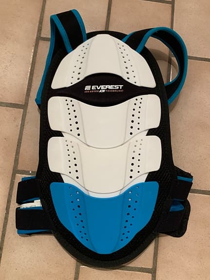 Passa på! 2 x Everest ryggskydd barn, strl 116-128