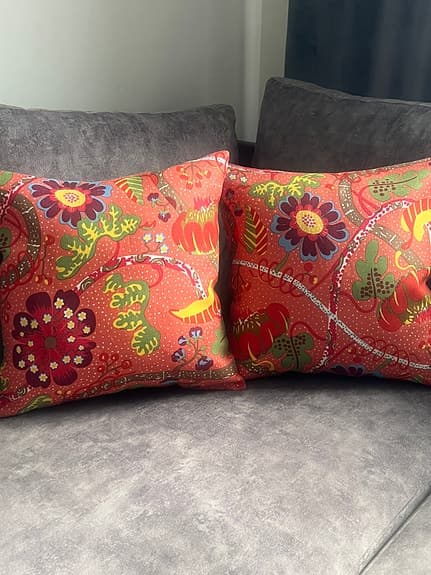 2st kuddfodral/ Tyg Från Svenskt Tenn/Josef Frank/ Mirakel