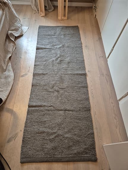 Åhléns Home matta gångmatta grå