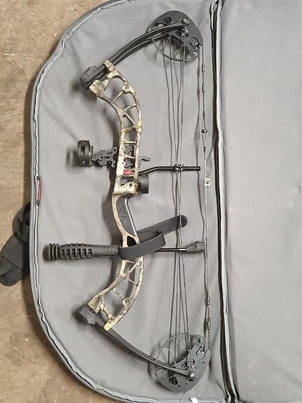 PSE UPRISING 50lb compound bow + Tru-fire Edge release 4-finger. MM.