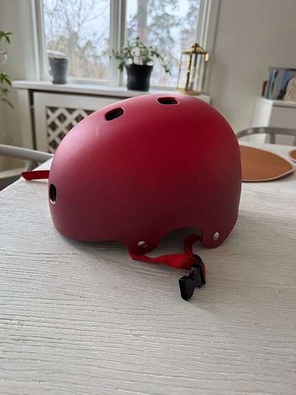 Cykelhjälm röd Bell