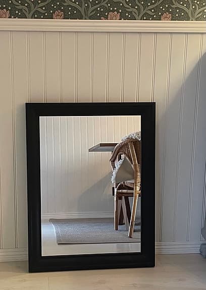 Stor spegel, svart