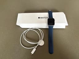 Apple Watch SE 2024 smartklocka 44 mm blå sportarmband
