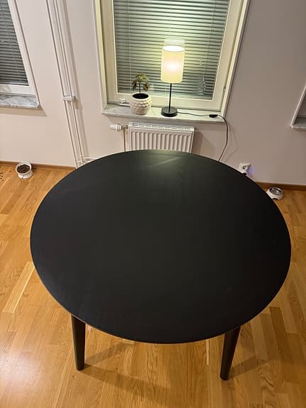 Köksbord Lisabo svart/askfaner 105 cm