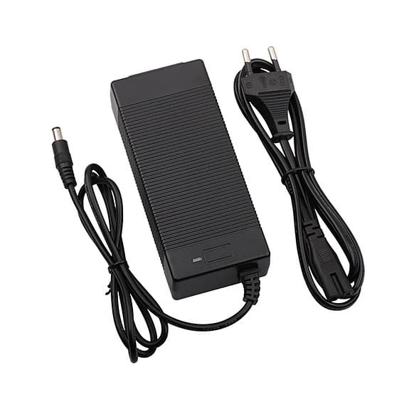 El cykel/sparkcykel LiitoKala 36V (42V) 2A batteriladdare 10S 18650