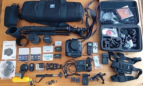 Canon EOS 700D + Teleobjektiv + GOPRO HERO 3+ gigantisk tillbehör toppskick