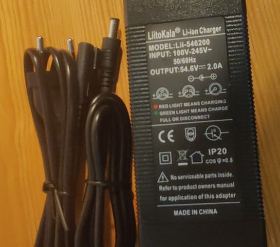 El cykel/sparkcykel LiitoKala 48V (54.6V) 2A batteriladdare