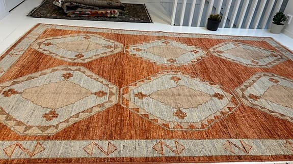 En jättefin Afghanska äkta handknuten matta 180×274