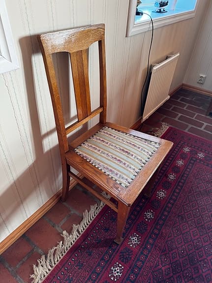 2st äldre stolar