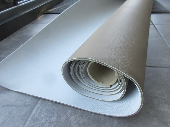 Möbeltyg Vinyl Sand med foder 153x180 cm.