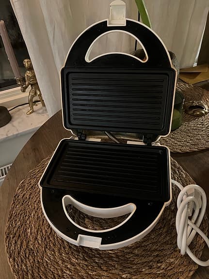Clas Ohlson Rubicson smörgåsgrill vit