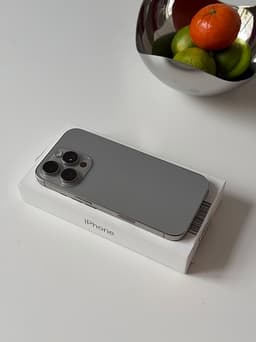 iPhone 16 Pro 128 GB silver
