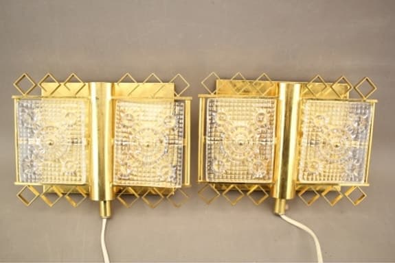 Vägglampa från Orrefors, design Carl Fagerlund