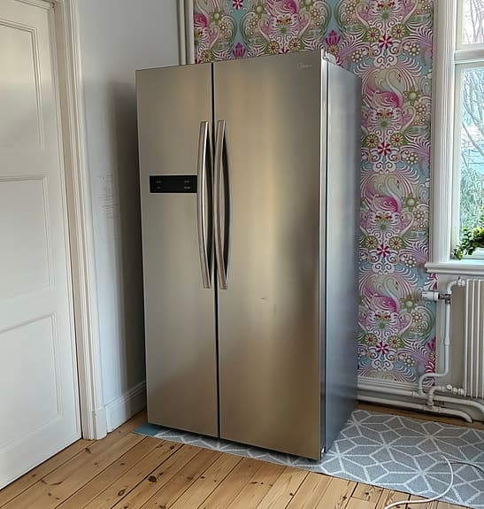 Kyl/frys från Midea, rostfritt utseende
