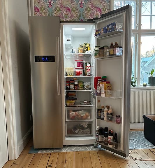 Kyl/frys från Midea, rostfritt utseende
