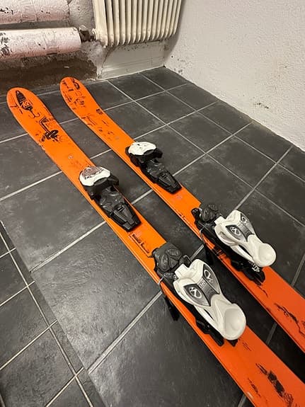 Skidor barn K2 129 cm