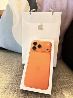 iPhone 17 pro max 256 GB cosmetic orange