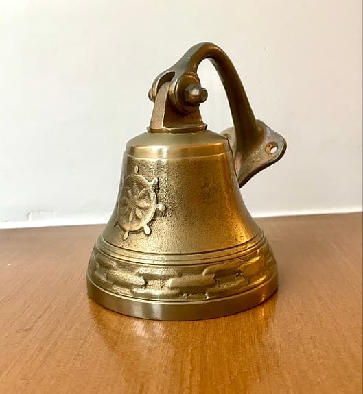 Vintage skeppsklocka fartygsklocka grötklocka brons E.M. Mora nautica maritimt