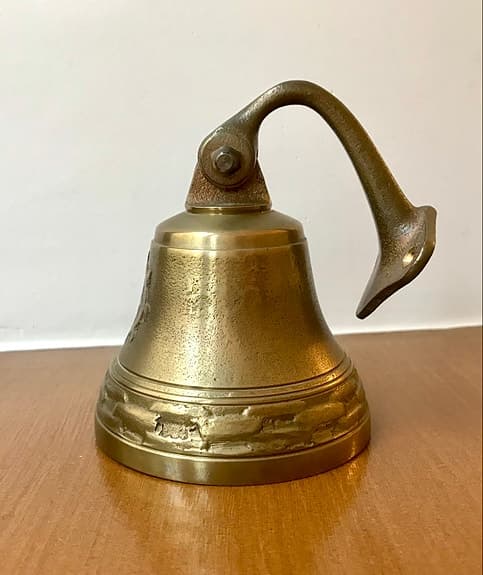 Vintage skeppsklocka fartygsklocka grötklocka brons E.M. Mora nautica maritimt