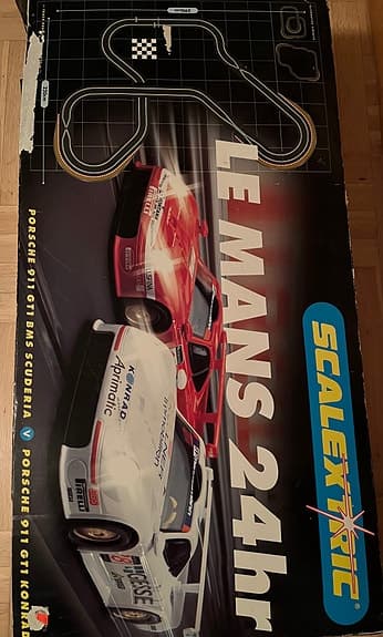 Porsche 911 Scalextric Le Mans 24